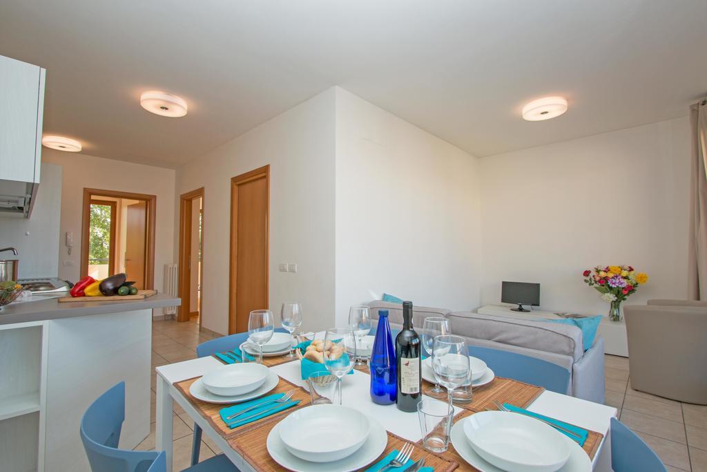 סירמיונה Benacus E4 Apartment By Wonderful Italy מראה חיצוני תמונה